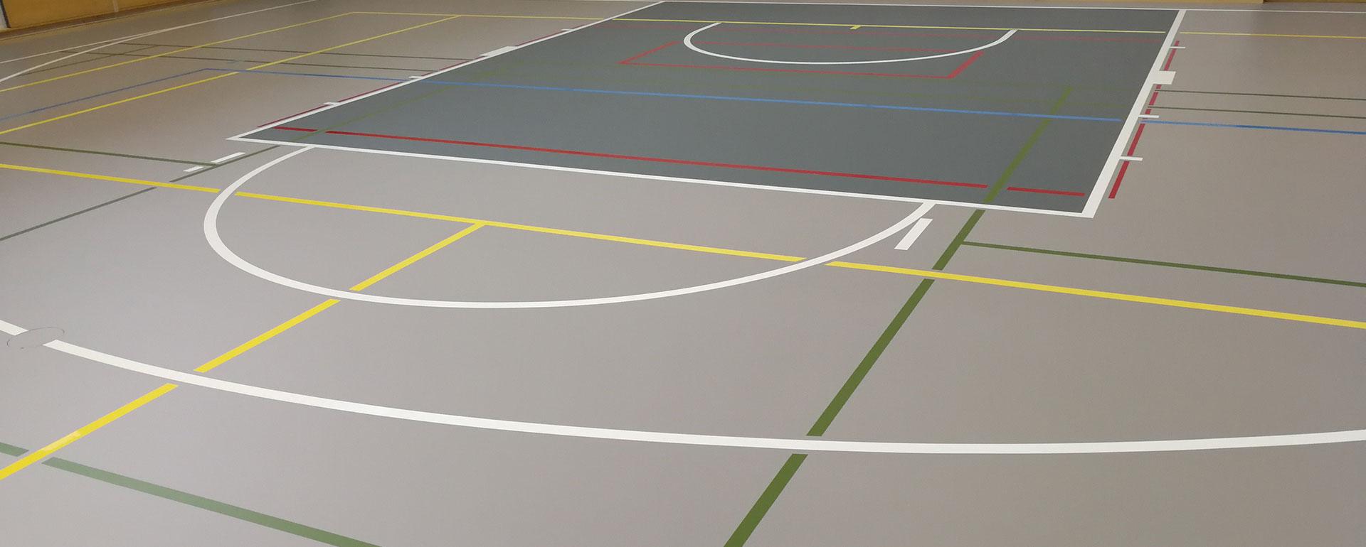 liikuntahallin lattia